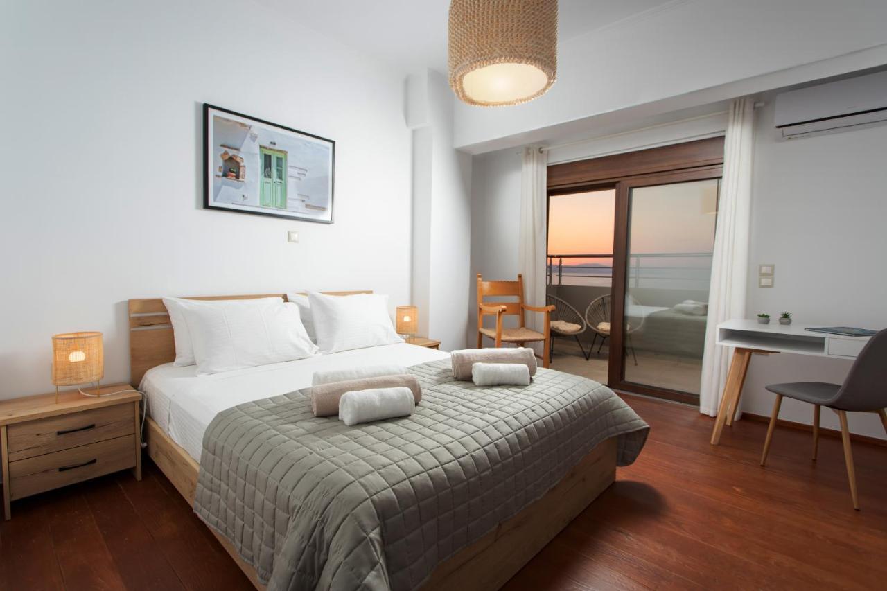 Overview Chania With Sea View And Amazing Sunset Exteriör bild