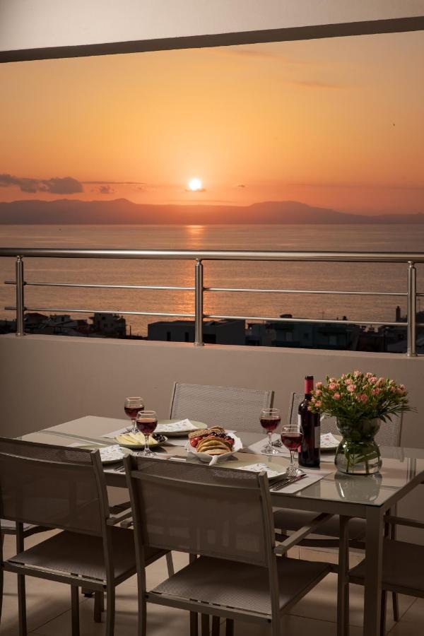Overview Chania With Sea View And Amazing Sunset Exteriör bild