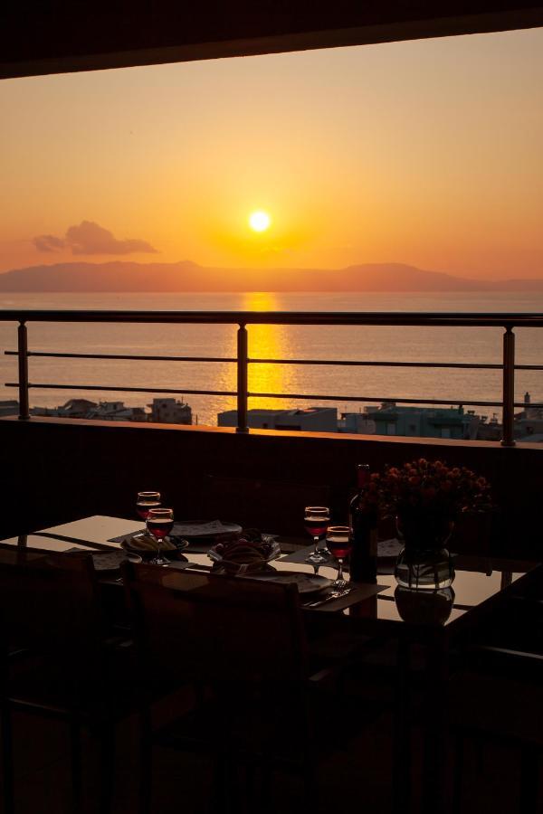 Overview Chania With Sea View And Amazing Sunset Exteriör bild