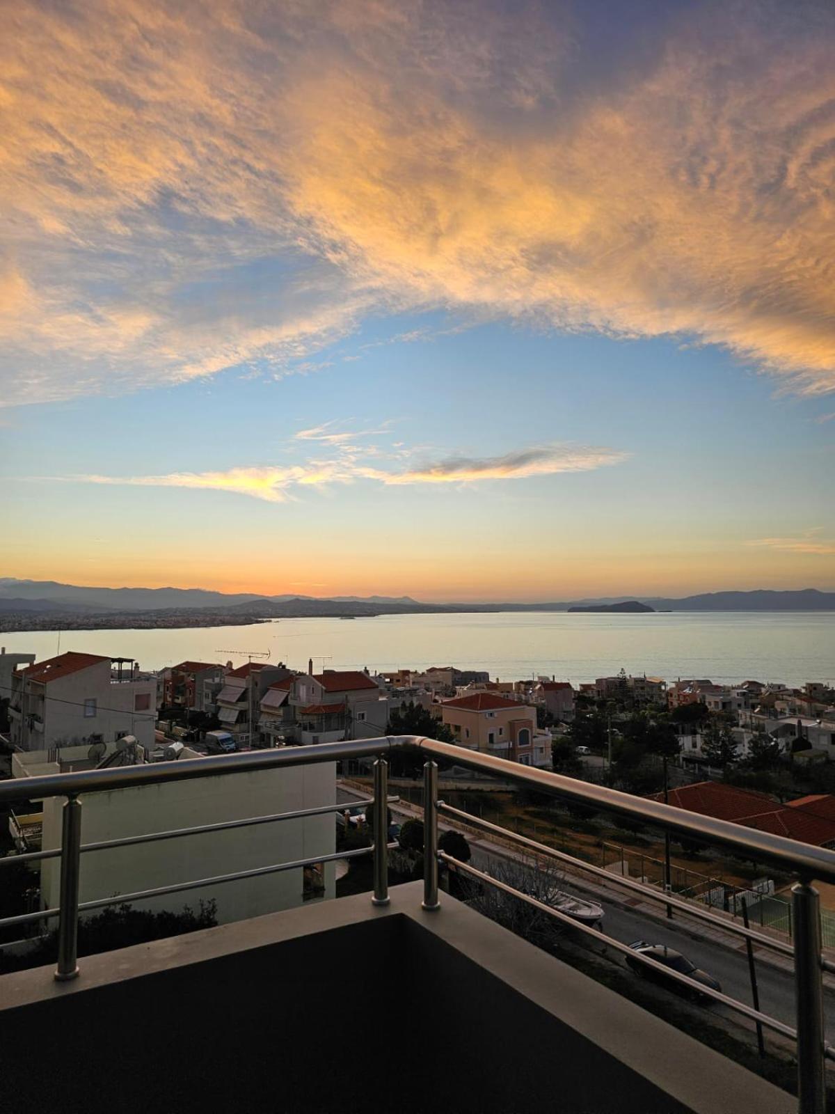 Overview Chania With Sea View And Amazing Sunset Exteriör bild